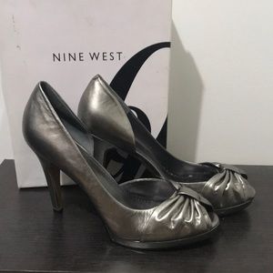 Pewter peep toe pump